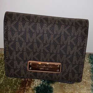 Brand new Michael Kors bi fold wallet